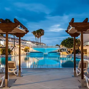  Apartment Blue Waters With Heated Pool